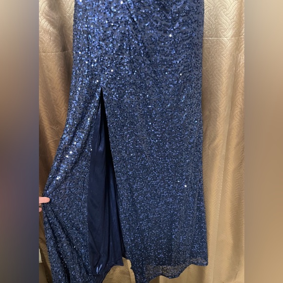 Sequin Dress with Leg Slit - Picture 3 of 6